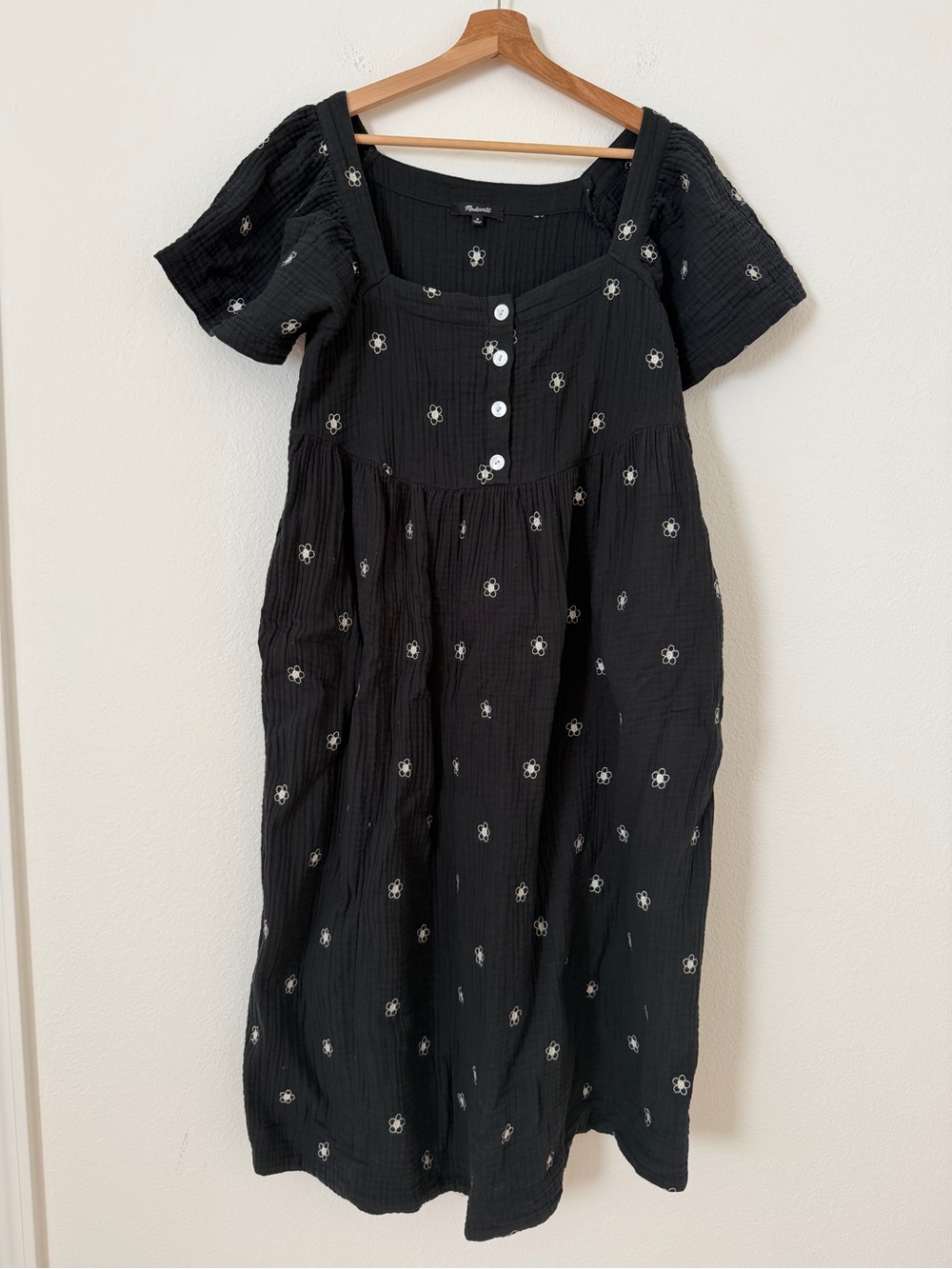 Madewell Daisy Embroidered Lightspun Gauze Cotton Midi Dress Size Medium M Black - Picture 2 of 9